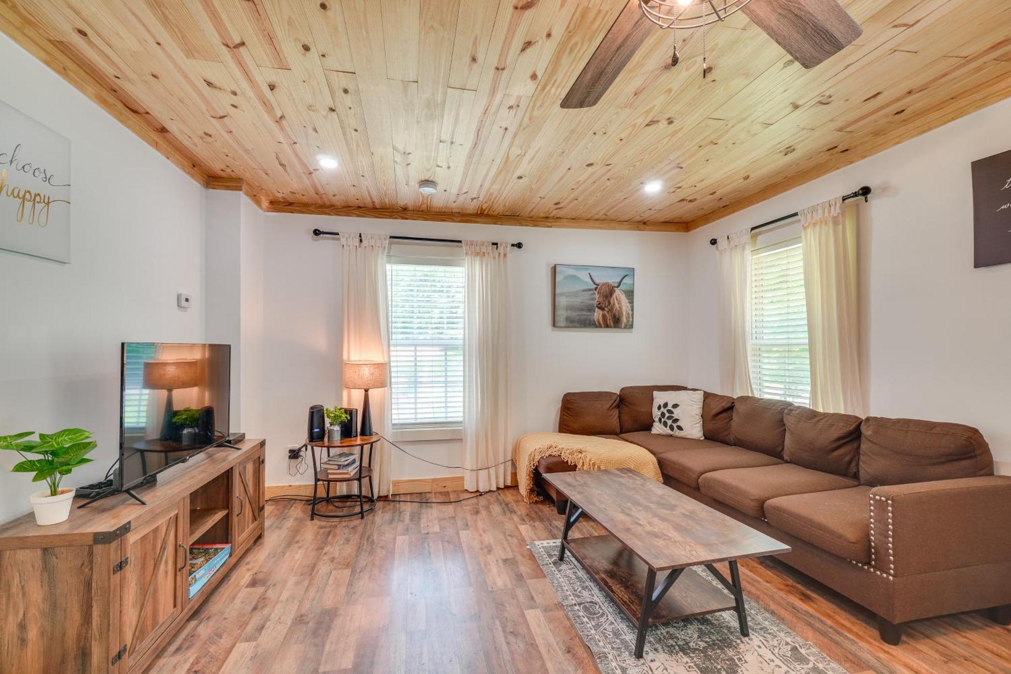 Creekside Ranch With Porch About 2 Mi To Pkwy Vila Pigeon Forge Exterior foto