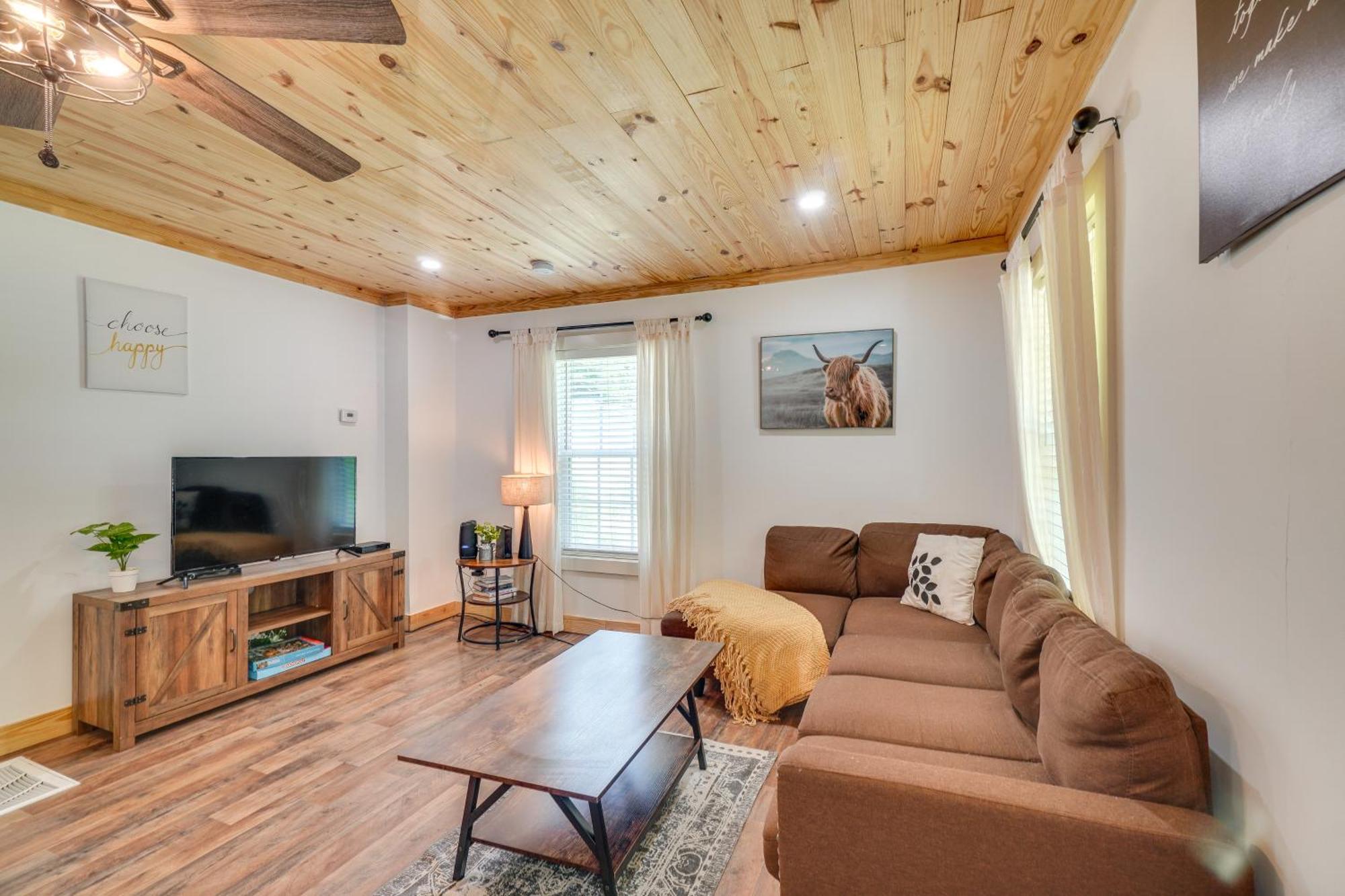 Creekside Ranch With Porch About 2 Mi To Pkwy Vila Pigeon Forge Exterior foto