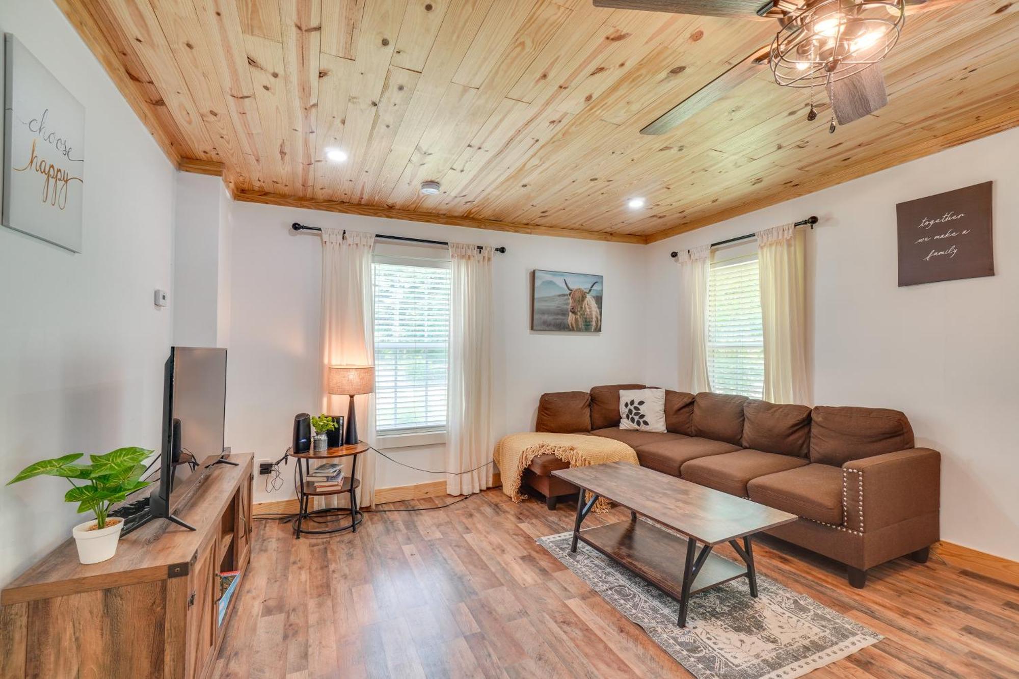 Creekside Ranch With Porch About 2 Mi To Pkwy Vila Pigeon Forge Exterior foto